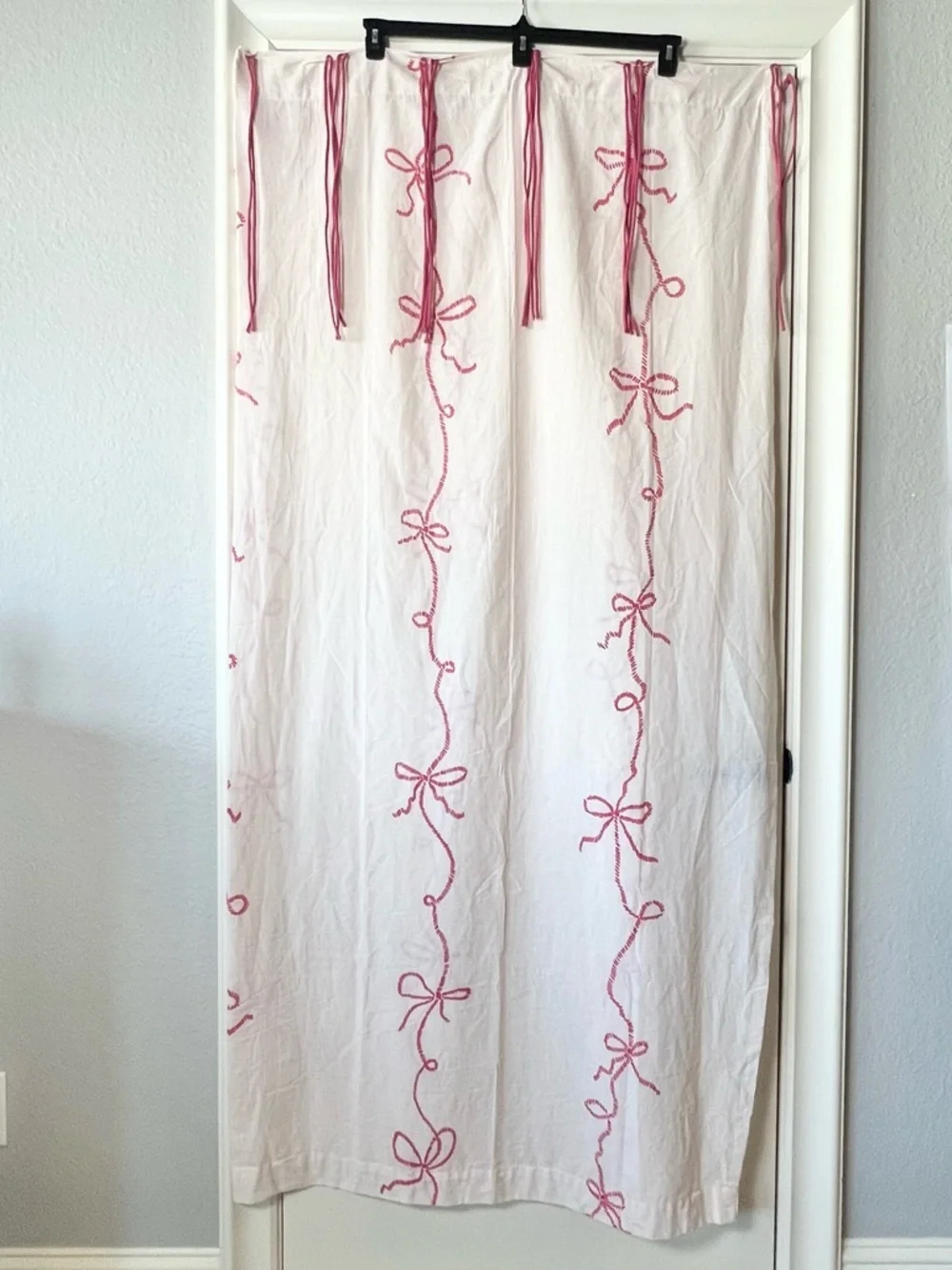 Urban Outfitters Lacey Bows Cotton Shower Curtain Pink Cream Coquette 72x72